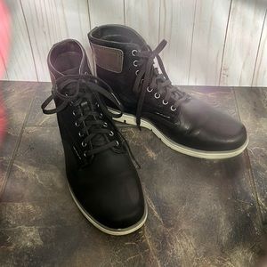 Timberland. Size 8. Black Leather